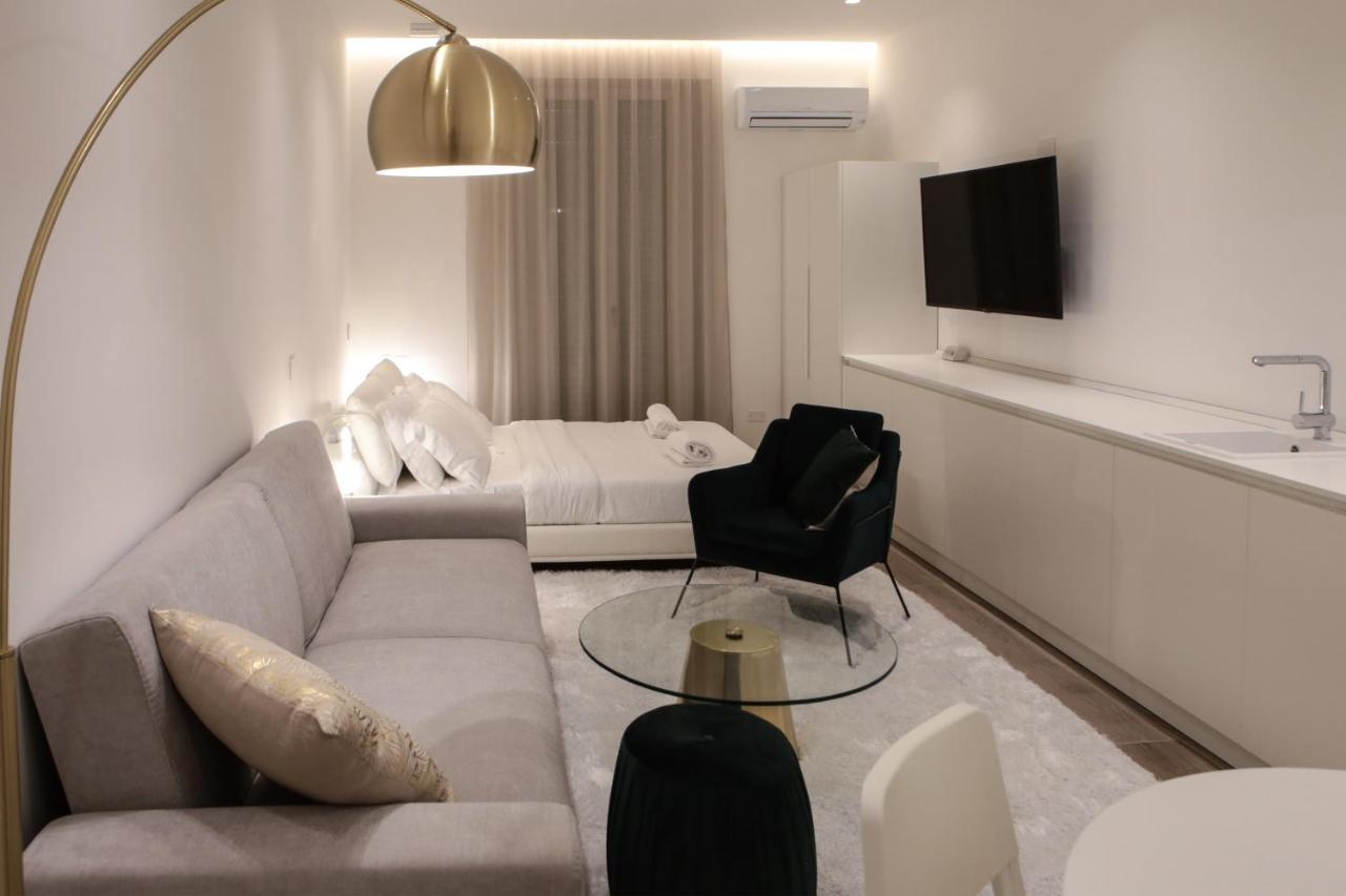 Loft Mono 3 Apartment Cagliari Bagian luar foto